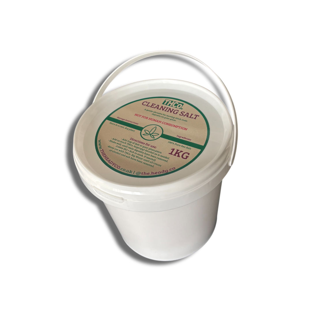 White bucket of THCo. cleaning salt 1kg